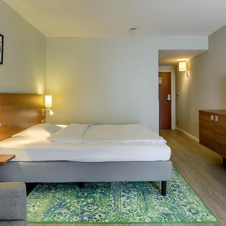 Mercure Stuttgart An Der Messe 4*